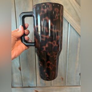 Hydro Jug 40 OZ Tortoise Shell. NIB! Only opens for pictures.